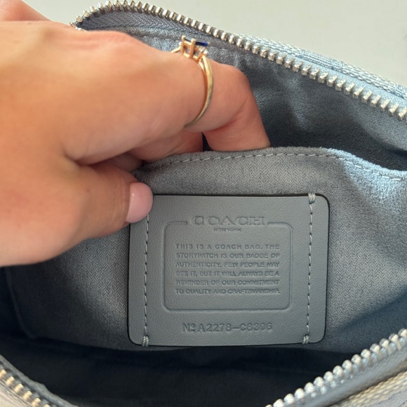 Coach Lonnie Baguette in signature marble blue jacquard - Picture 6 of 7